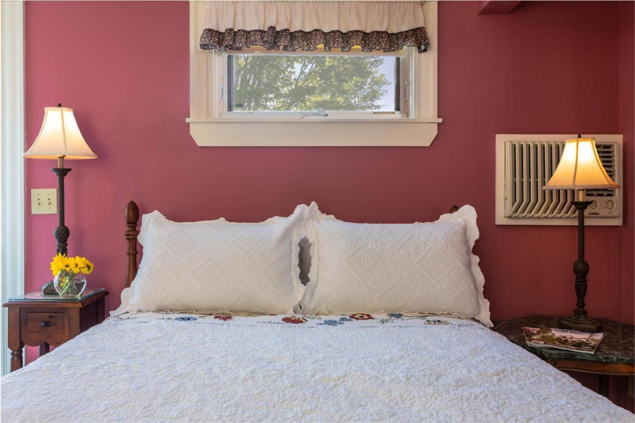 Maple Hill Farm Inn Аугуста Екстериор снимка