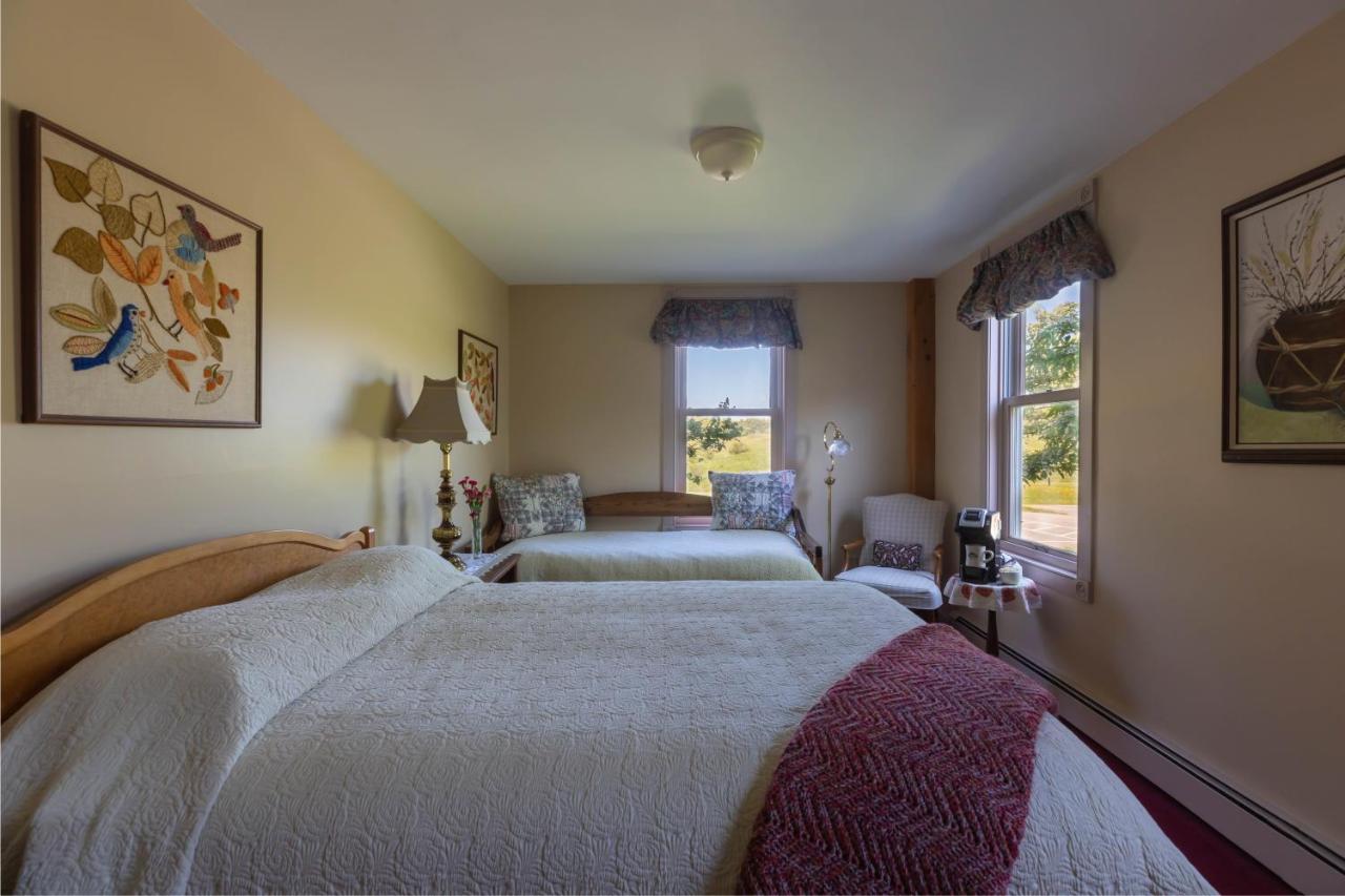 Maple Hill Farm Inn Аугуста Екстериор снимка