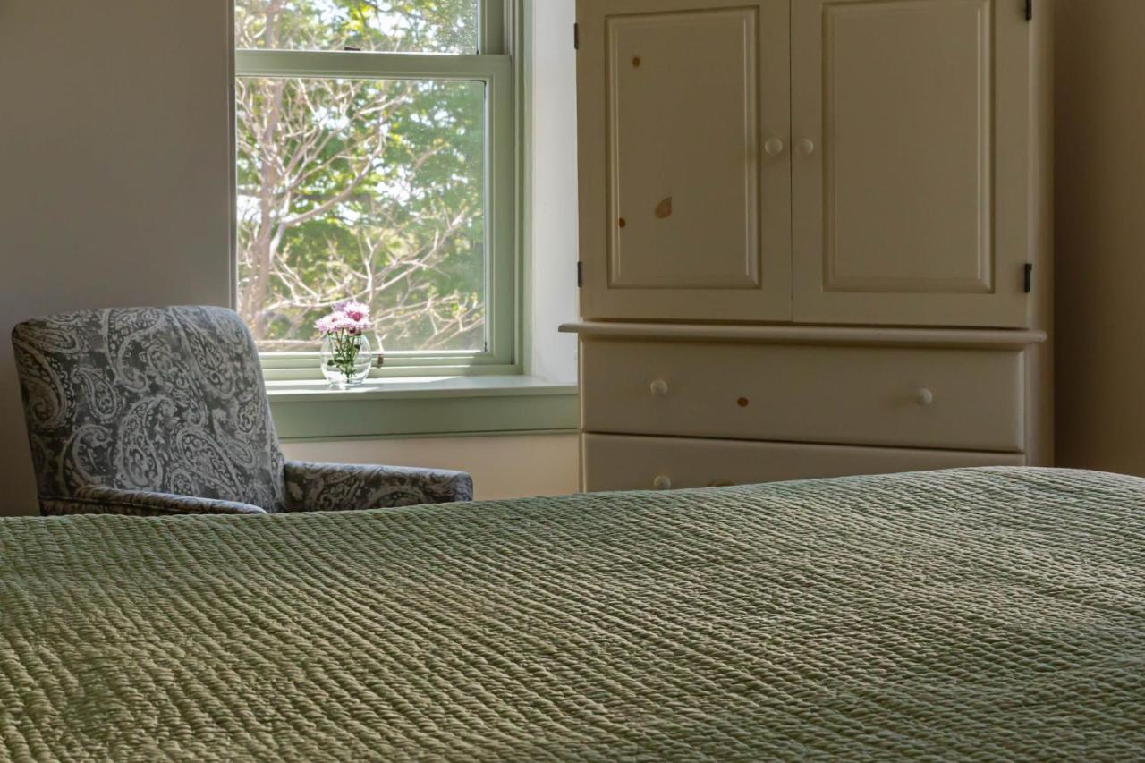 Maple Hill Farm Inn Аугуста Екстериор снимка